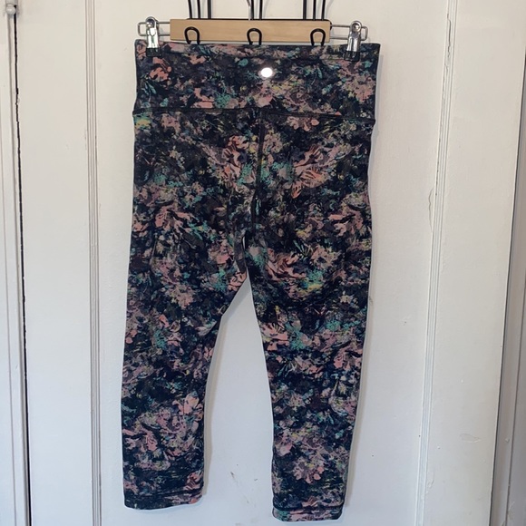 Lululemon Crop  athletica floral leggings - Picture 3 of 7